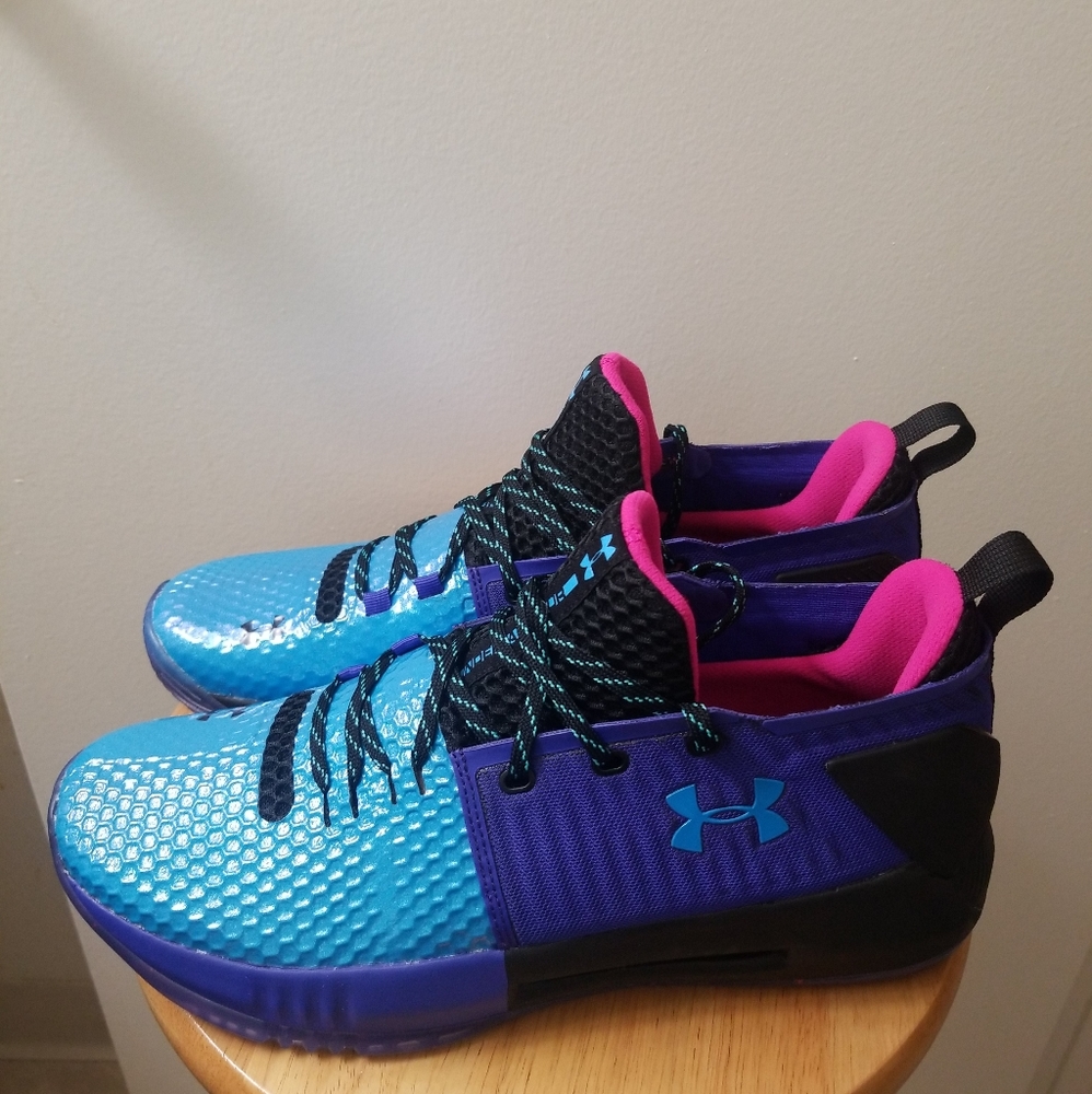 UNDER ARMOUR 3020414-014